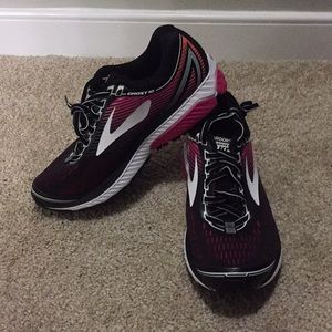 Brooks Ghost 10 running shoes